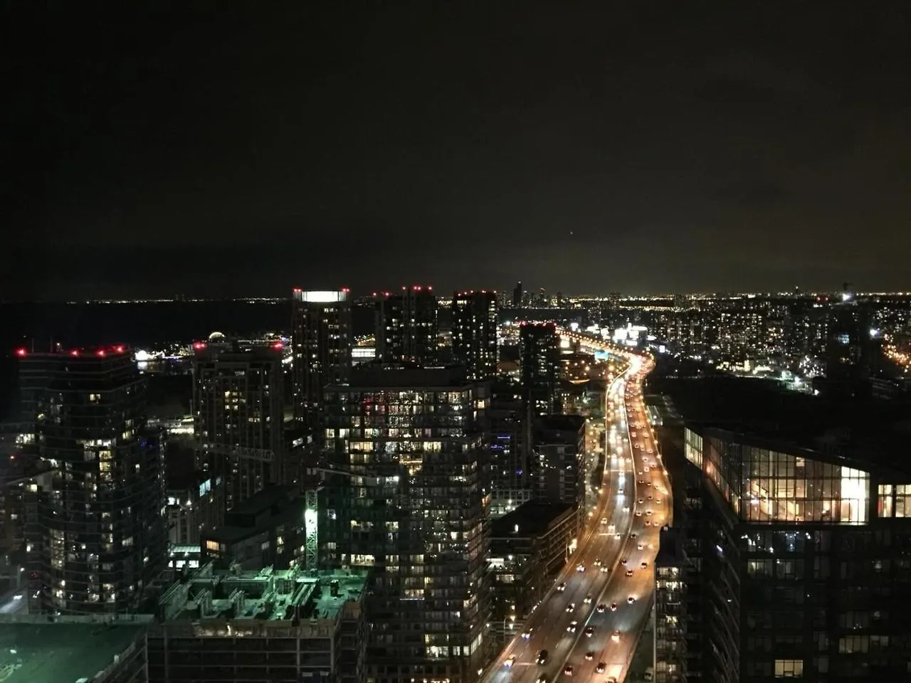 Simply Comfort. Amazing Downtown Apartments Toronto