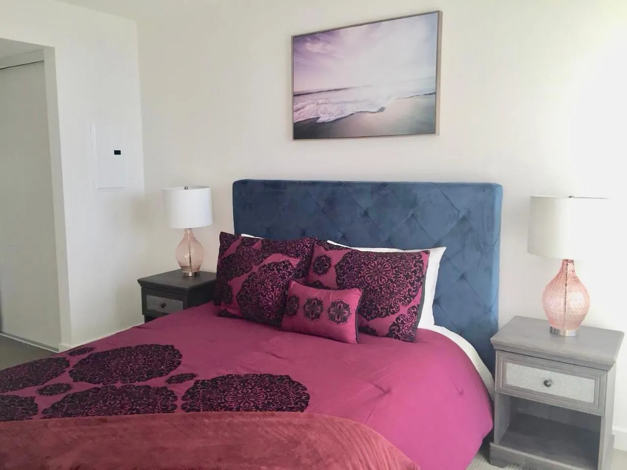 Simply Comfort. Amazing Downtown Apartments Toronto